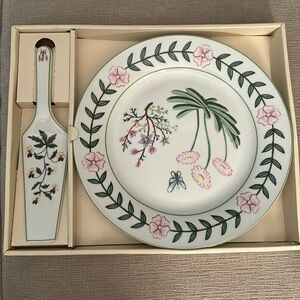 Vintage Botanical by Home Essentials cake plate.